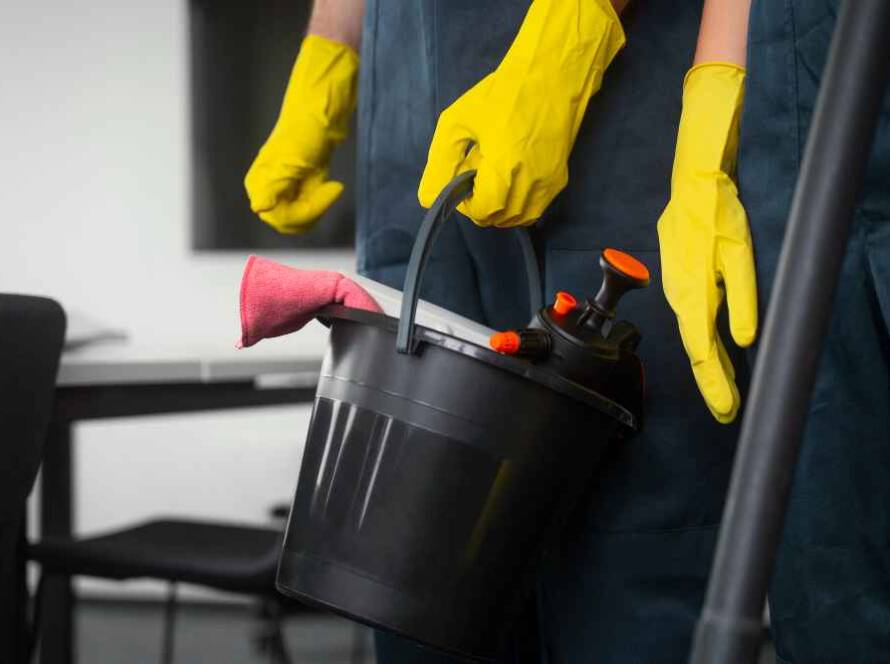 On track cleaning – Why Hiring a Professional Cleaning Company in Abu Dhabi Saves Time and Money in 2026